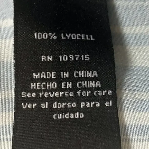 J. America Gray Graphic Sweater Soccer (S) - Picture 7 of 9